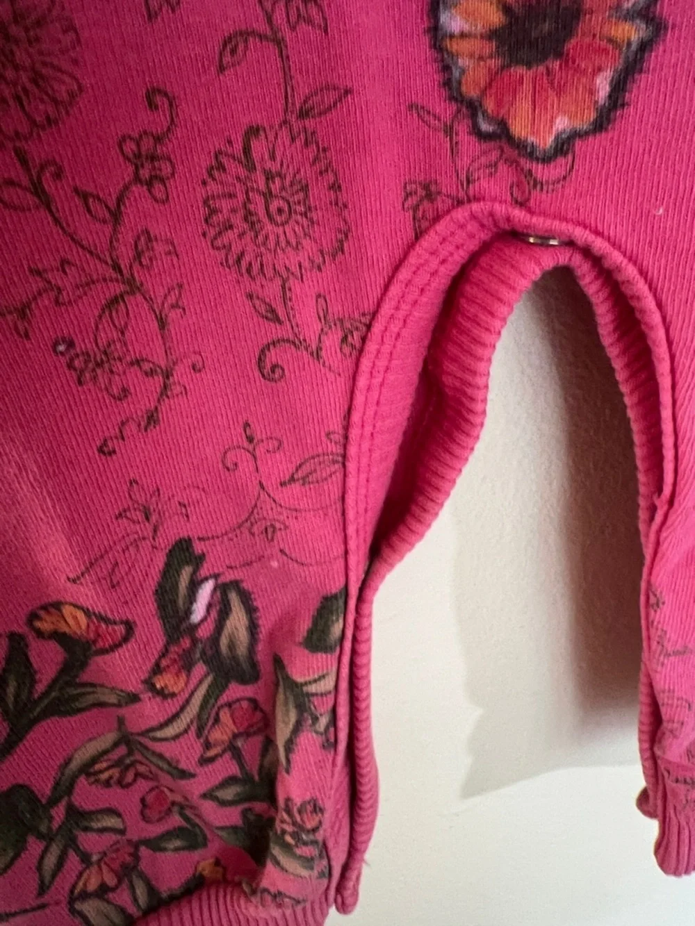 Vintage Kids stamp Hot Pink Crewneck 1 Piece with velour Top and Lace Trim​
